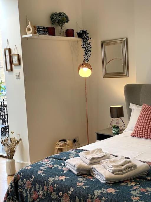 Cute&Cozy Studio Apt In Barons Court Londýn Exteriér fotografie