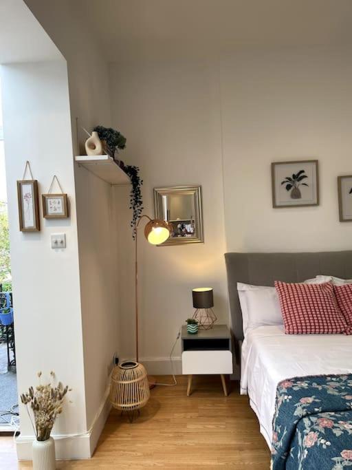 Cute&Cozy Studio Apt In Barons Court Londýn Exteriér fotografie